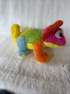 Kohl's Colorful Plush Chameleon Toy - “Leo the Lionni”